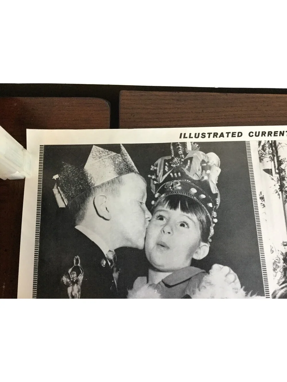 Illustrated Current News Photo - Never Too Young for Romance Pen Pals